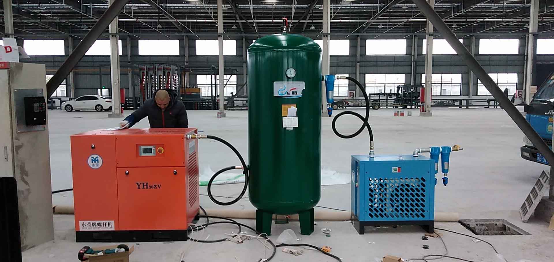 永磁變頻空壓機(jī)具體的使用注意事項(xiàng)，權(quán)偉永瑩螺桿空壓機(jī)廠家