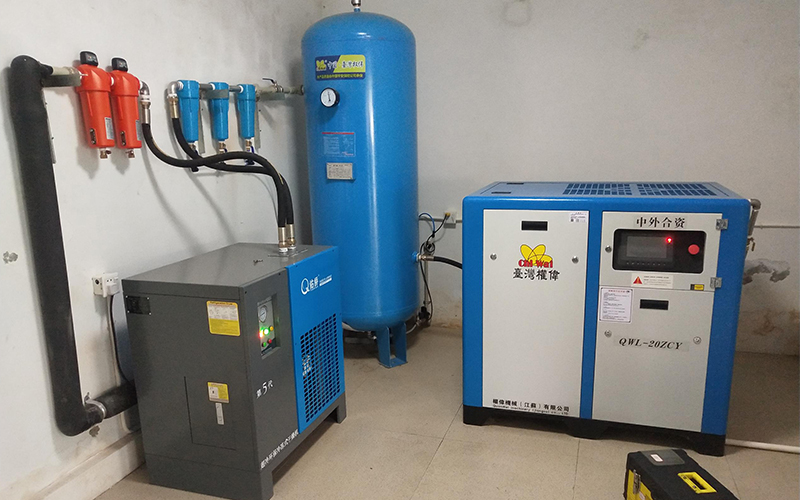 嘮嘮怎么做可以防止空壓機(jī)油乳化？